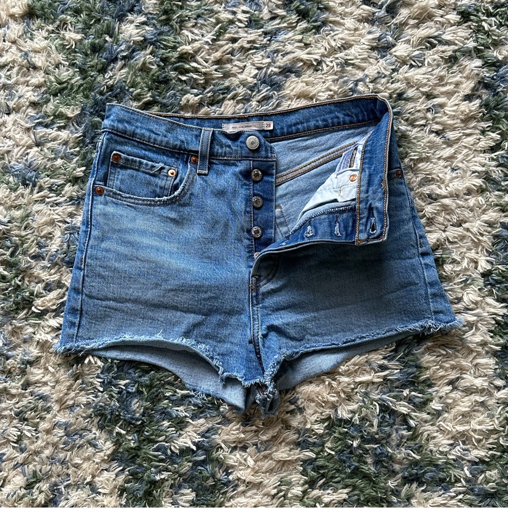 Levi’s Ribcage Short